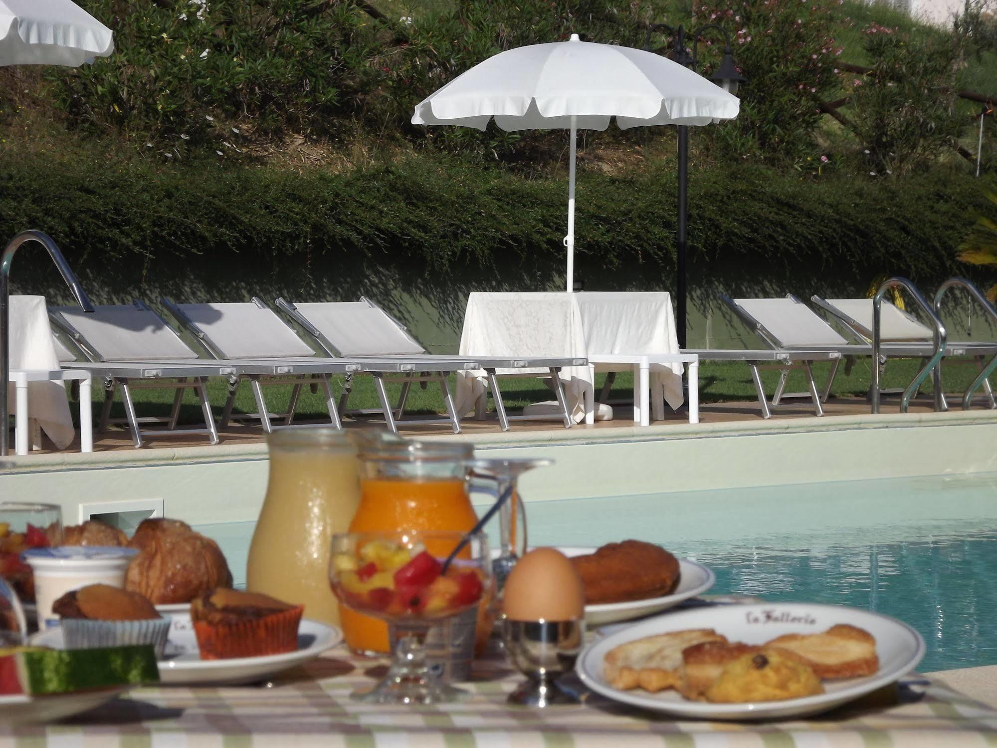 Hotel La Fattoria San Giovanni Di Baiano Екстериор снимка